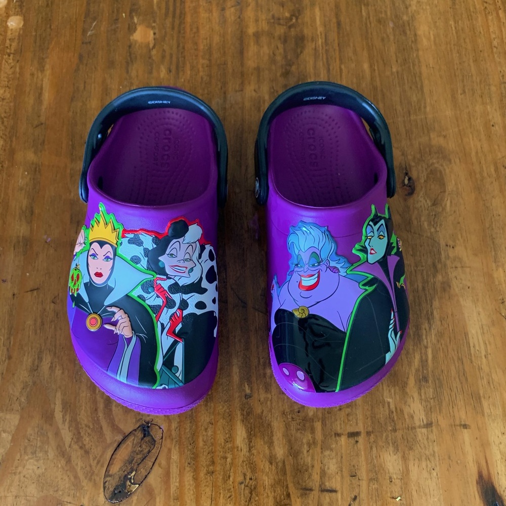 SOLD ‼️ RARE Disney Villain CROCS !
